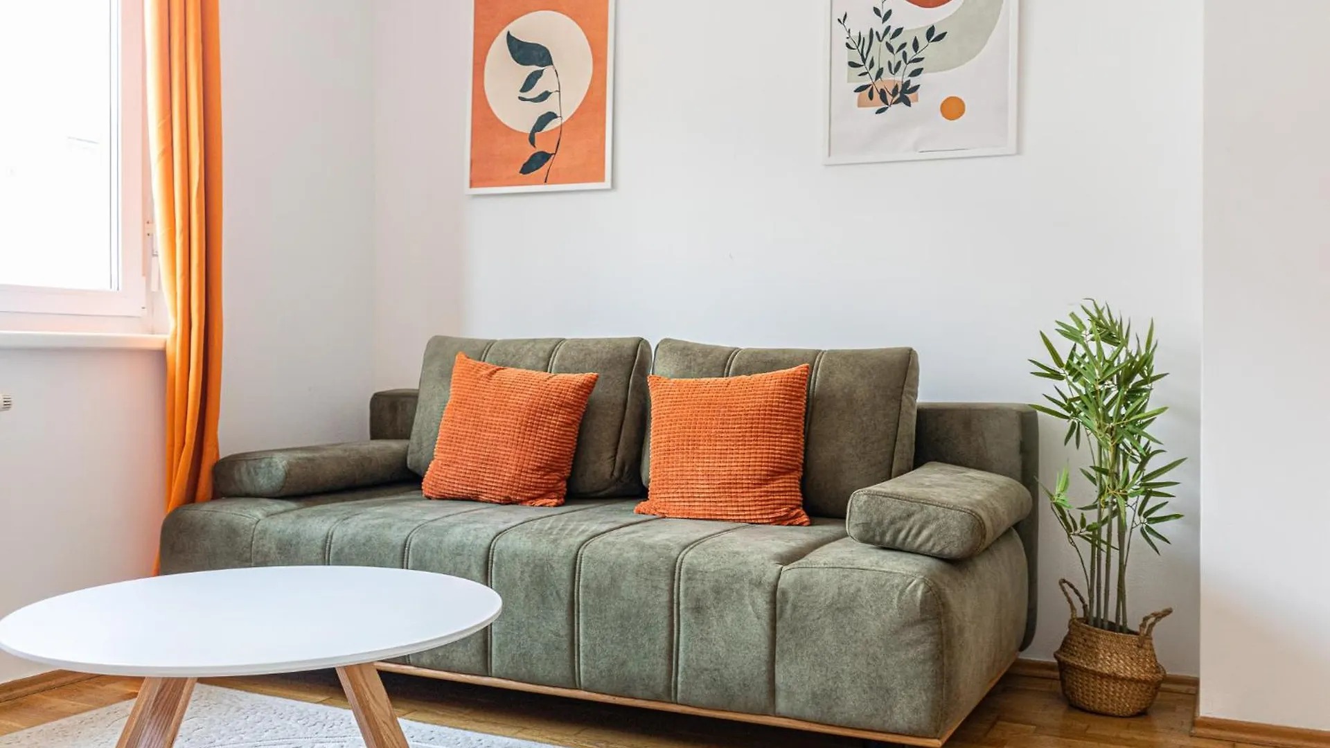 Apartment Chic 1Br And 1Lr With Kingbed, 9 Min To City Center Via Metro Vienna Austria