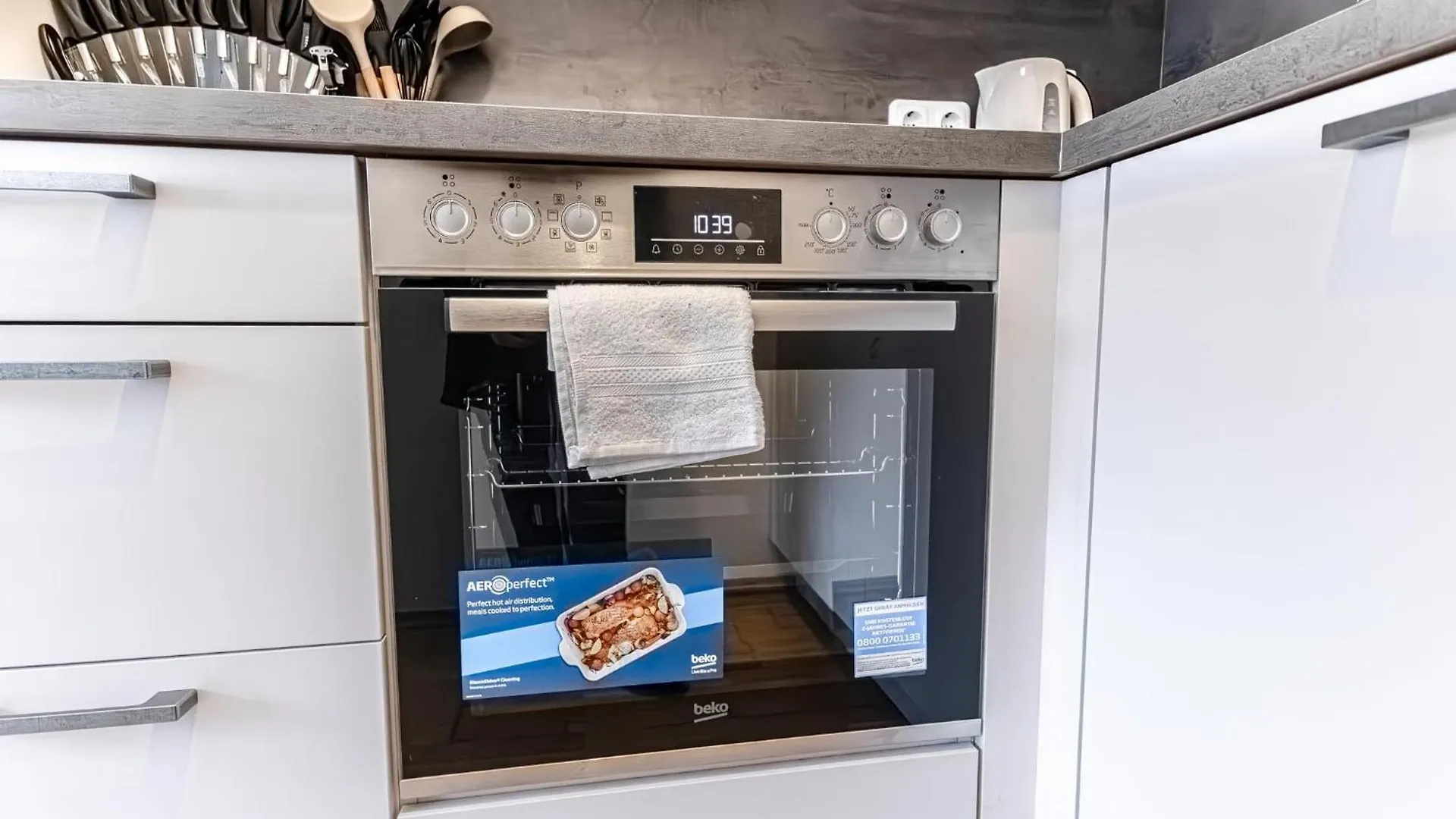 Apartment Chic 1Br And 1Lr With Kingbed, 9 Min To City Center Via Metro Vienna